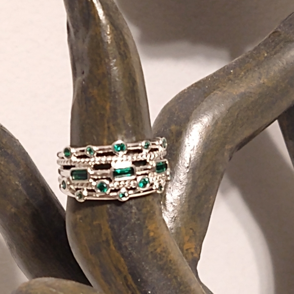 Green Crystal & Silver tone Stacked Ring 8 - Picture 6 of 6